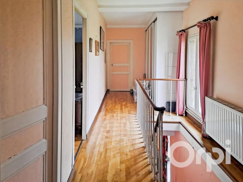 Propriété - 181 m² - 6 pièces