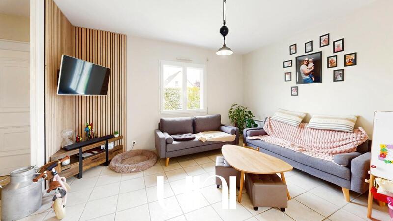 Maison - 928 m² - 5 pièces