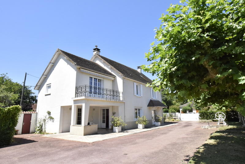 Maison - 160 m² - 7 pièces