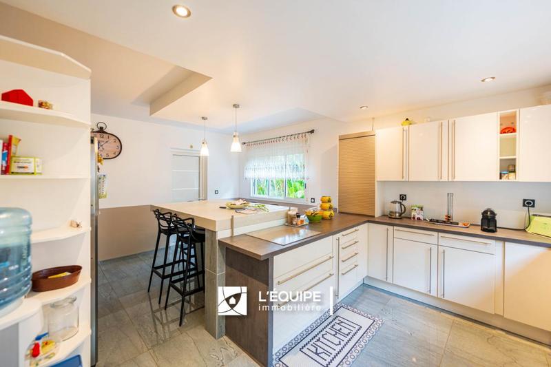 Villa - 170 m² - 6 pièces