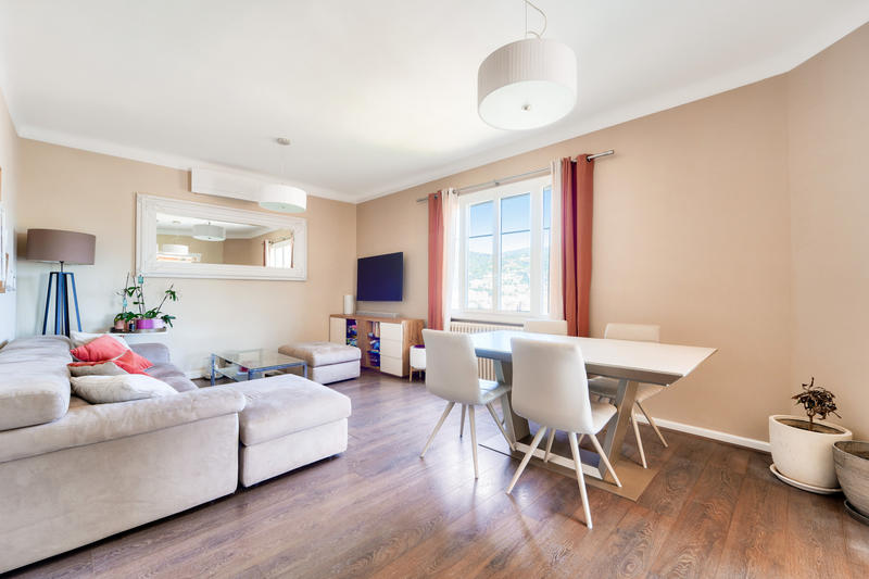 Maison - 170 m² - 7 pièces