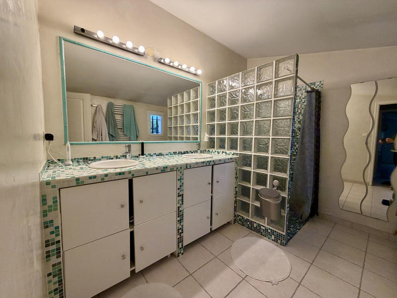 Villa - 180 m² - 6 pièces