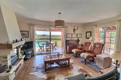 Maison - 140 m² - 6 pièces