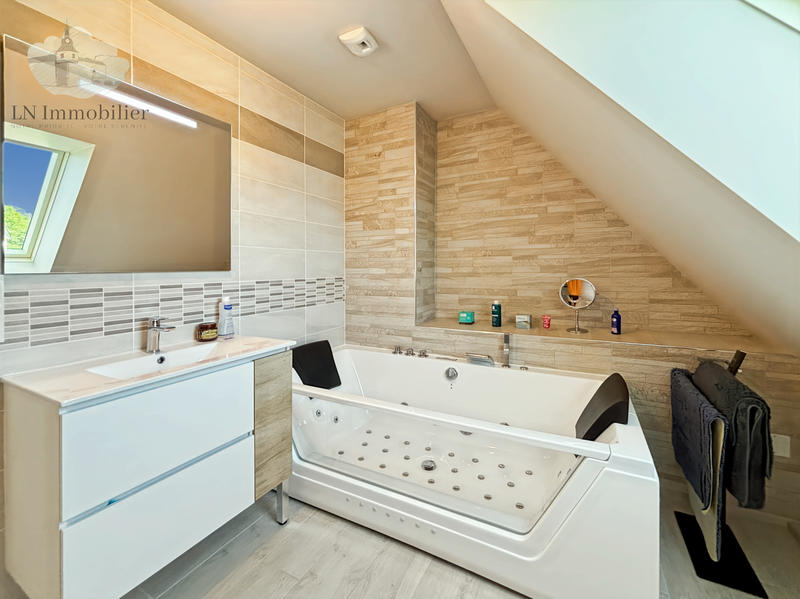 Villa - 145 m² - 6 pièces