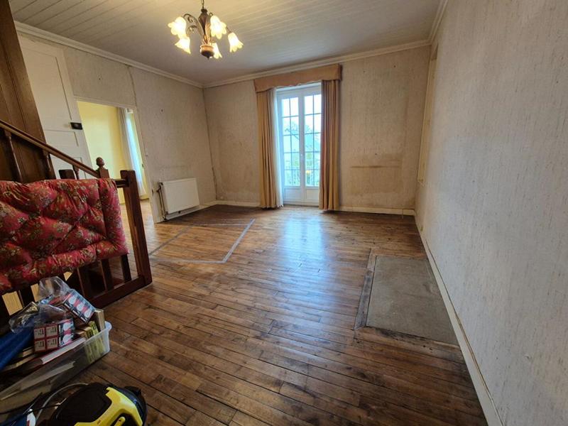 Maison - 95 m² - 5 pièces