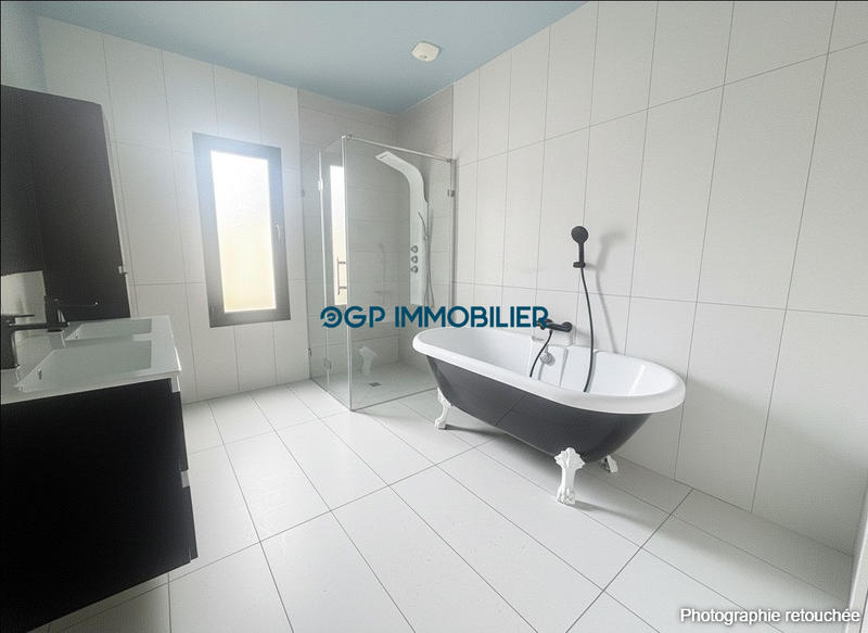 Maison traditionnelle - 150 m² - 5 pièces