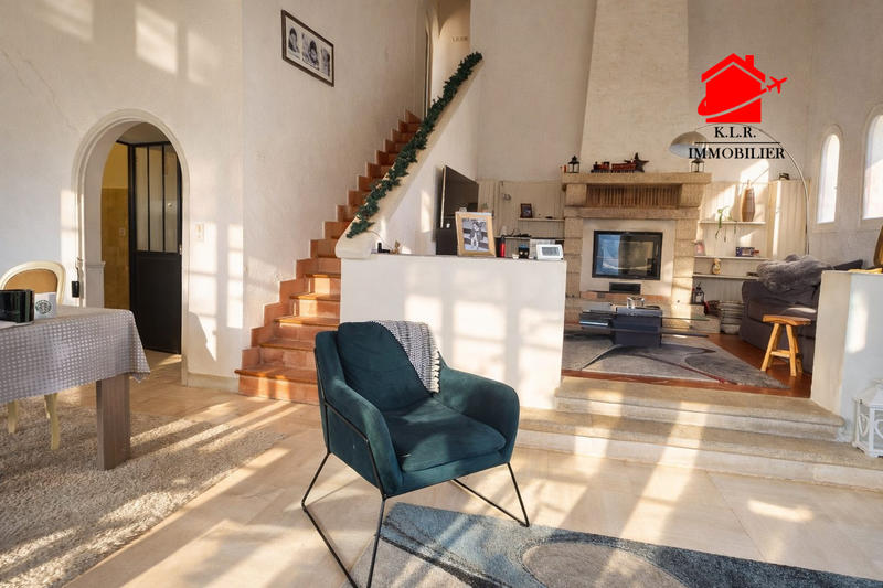 Maison - 207 m² - 5 pièces