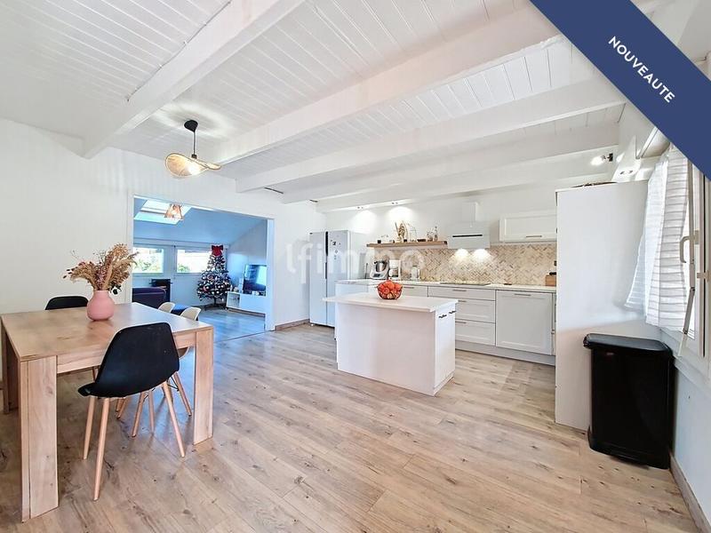 Maison - 80 m² - 3 pièces