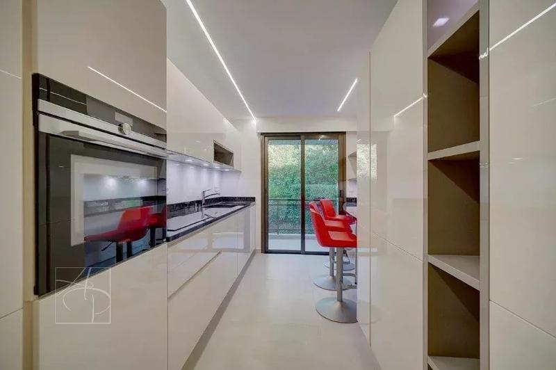 Appartement - 92 m² - 3 pièces