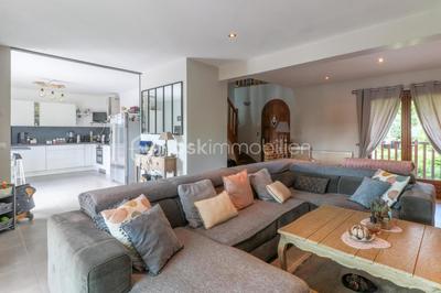 Pavillon - 196 m² - 8 pièces