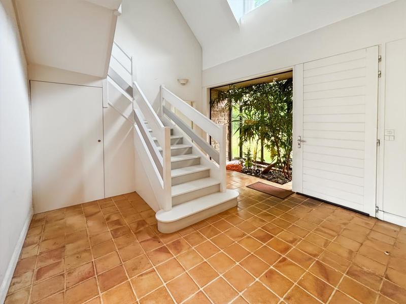 Maison - 208 m² - 6 pièces