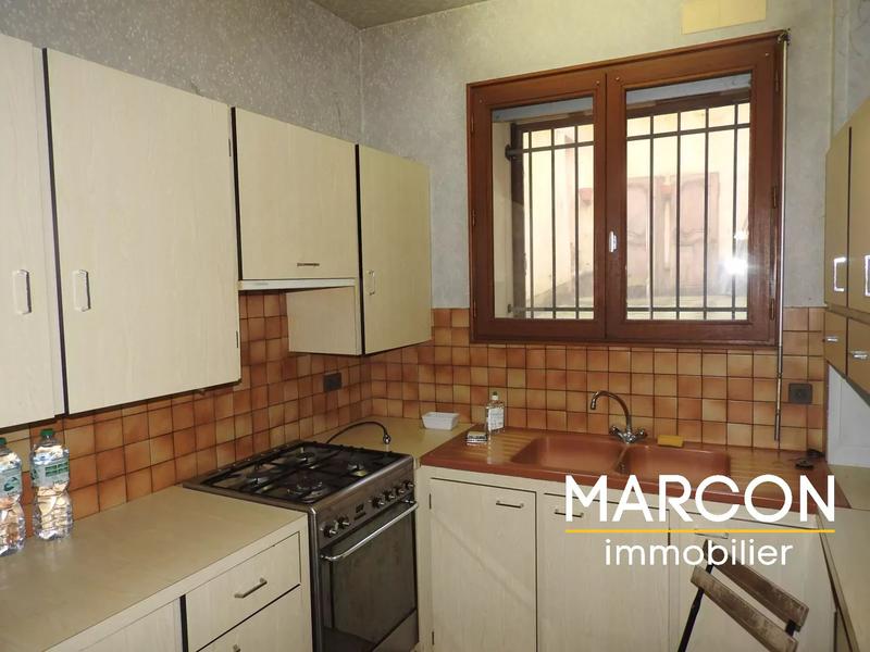 Maison - 214 m² - 8 pièces