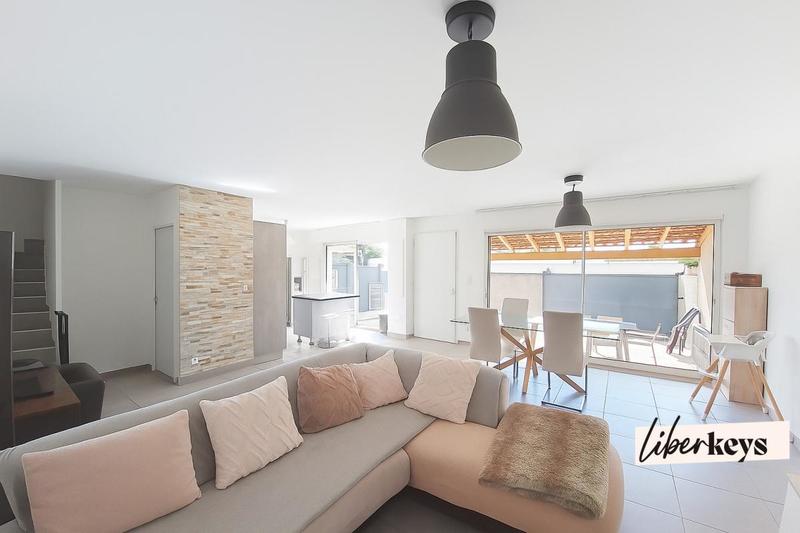 Maison - 93 m² - 4 pièces