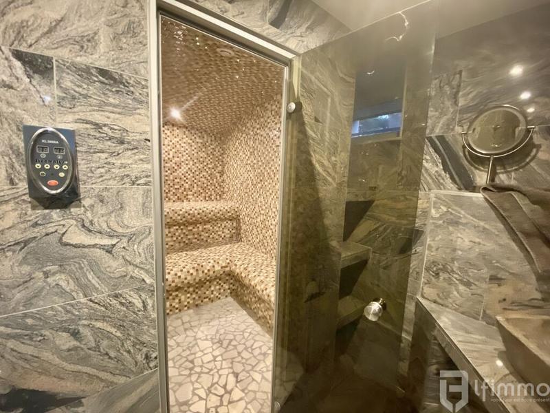 Maison - 197 m² - 7 pièces