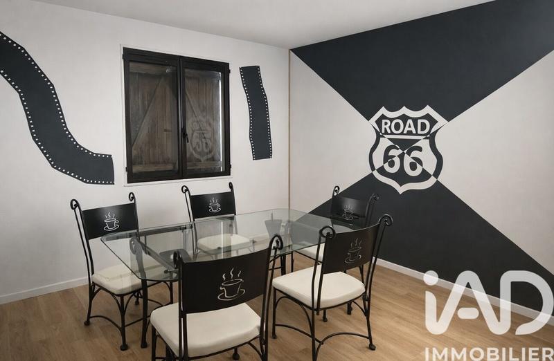 Maison - 180 m² - 9 pièces