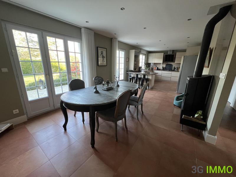 Maison contemporaine - 190 m² - 8 pièces