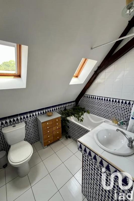 Maison - 271 m² - 8 pièces