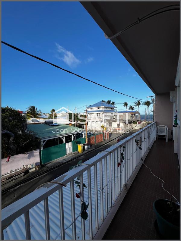 Maison - 98 m² - 8 pièces