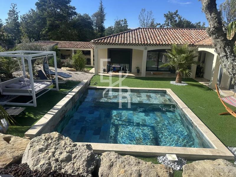 Maison - 162 m² - 5 pièces