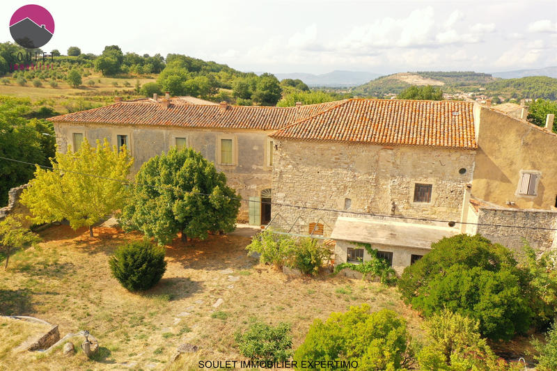 Propriété - 540 m² - 20 pièces