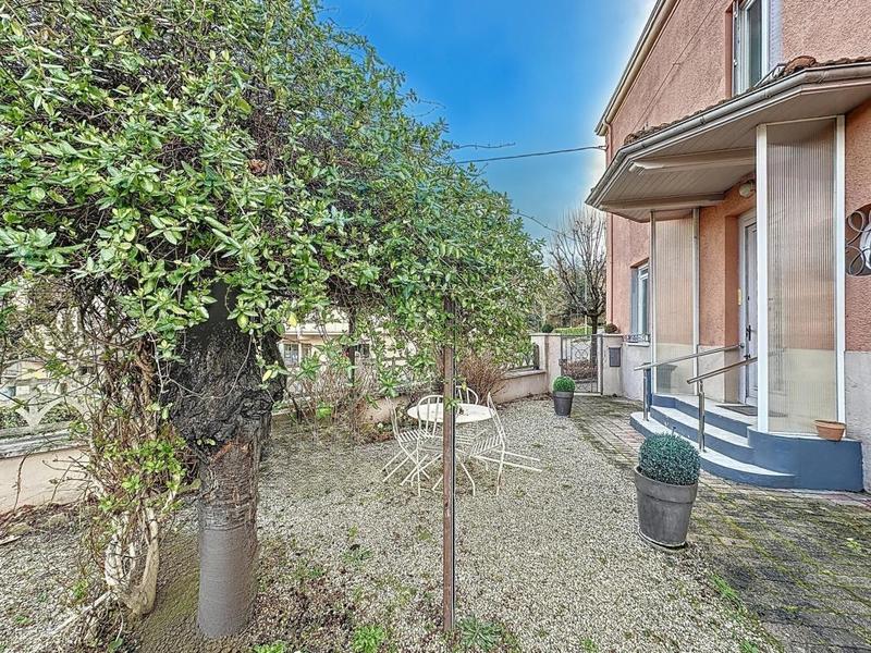 Maison - 225 m² - 5 pièces