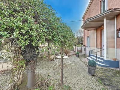 Maison - 225 m² - 5 pièces