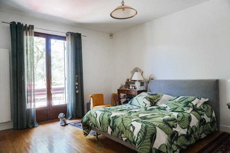 Maison - 192 m² - 5 pièces