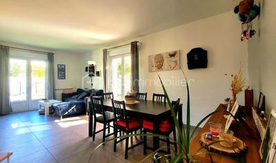 Maison - 135 m² - 6 pièces