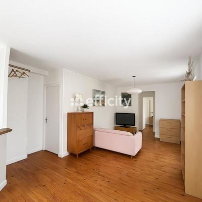 Immeuble - 128 m² - 5 pièces