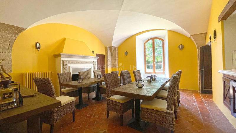 Bastide - 600 m² - 20 pièces