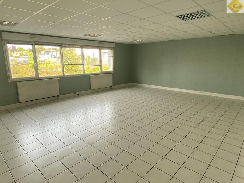 Local d'activités - 1 623 m² - 23 pièces