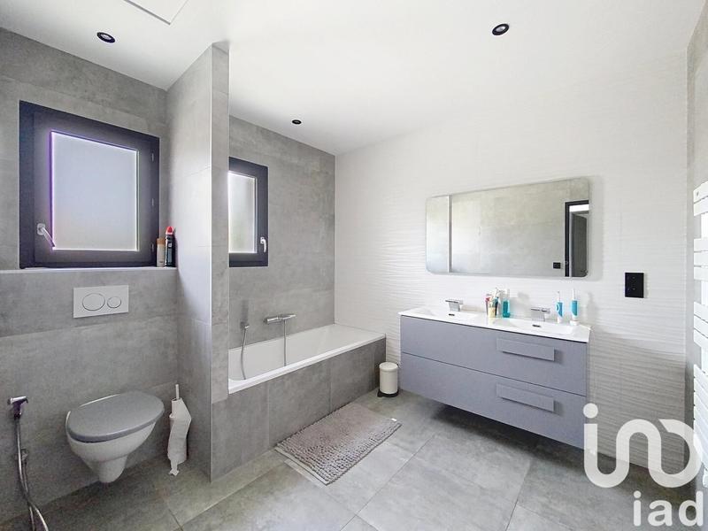 Maison - 123 m² - 5 pièces