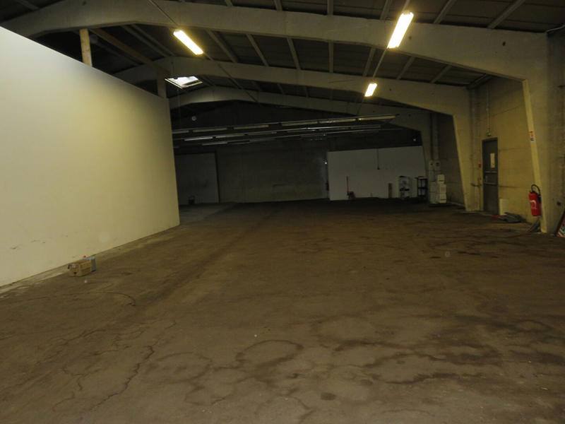 Entrepôt - 600 m²