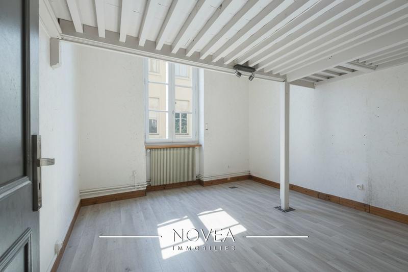 Appartement - 131 m² - 6 pièces