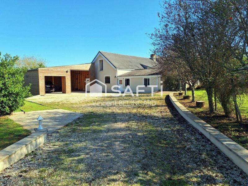 Maison de village - 240 m² - 6 pièces