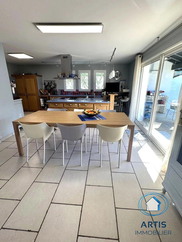 Maison - 194 m² - 6 pièces