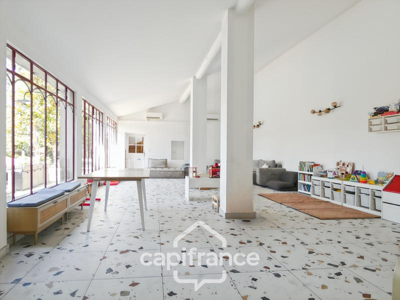 Maison de maîtres - 434 m² - 10 pièces