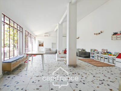 Maison de maîtres - 434 m² - 10 pièces