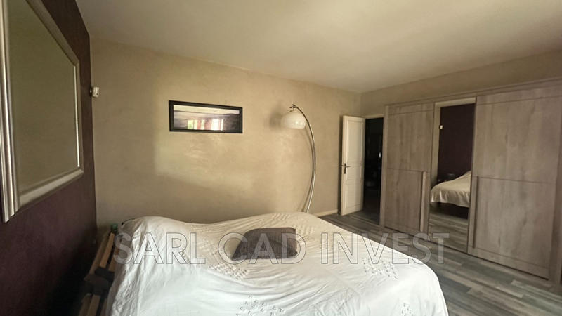 Maison - 280 m² - 8 pièces