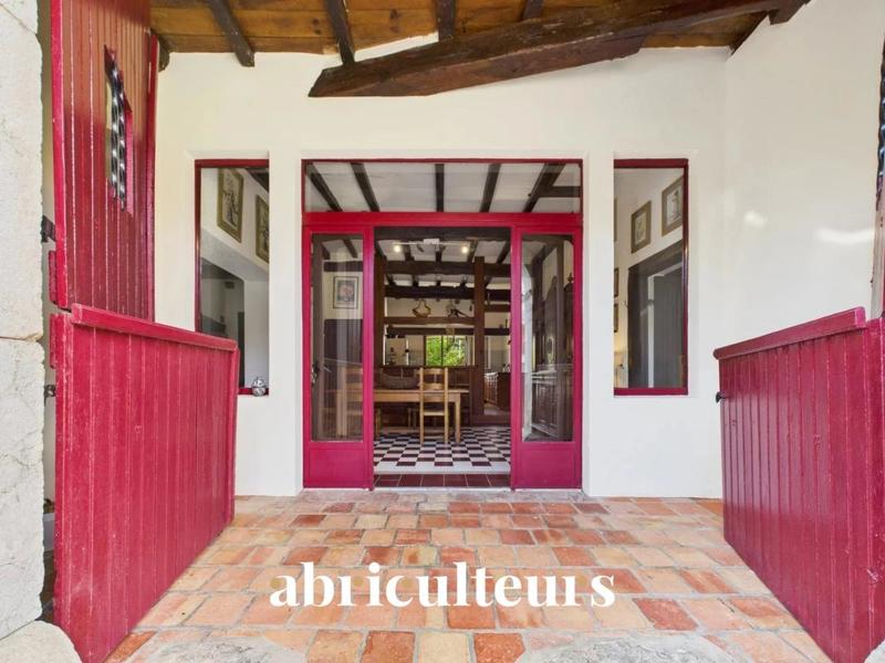 Maison ancienne - 235 m² - 8 pièces