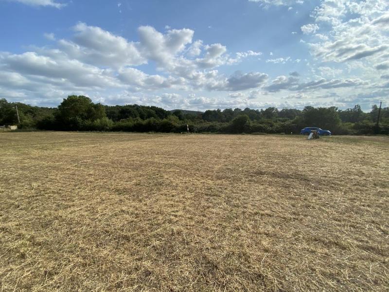 Terrain constructible - 700 m²