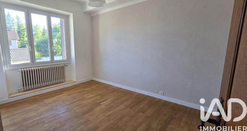 Appartement - 90 m² - 3 pièces