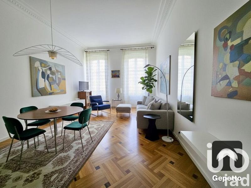 Appartement - 164 m² - 6 pièces