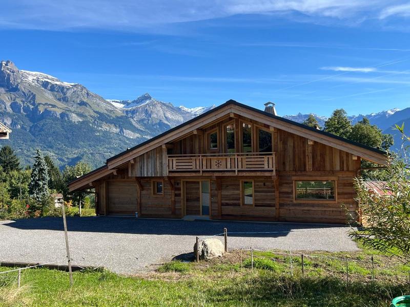 Châlet - 225 m² - 8 pièces