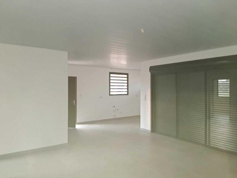 Maison - 98 m² - 4 pièces