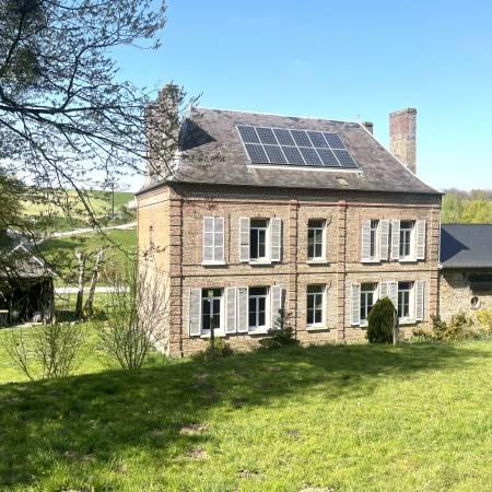 Maison - 201 m² - 9 pièces