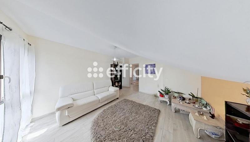 Maison - 161 m² - 7 pièces