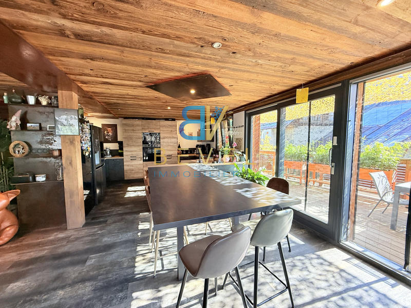 Châlet - 160 m² - 8 pièces