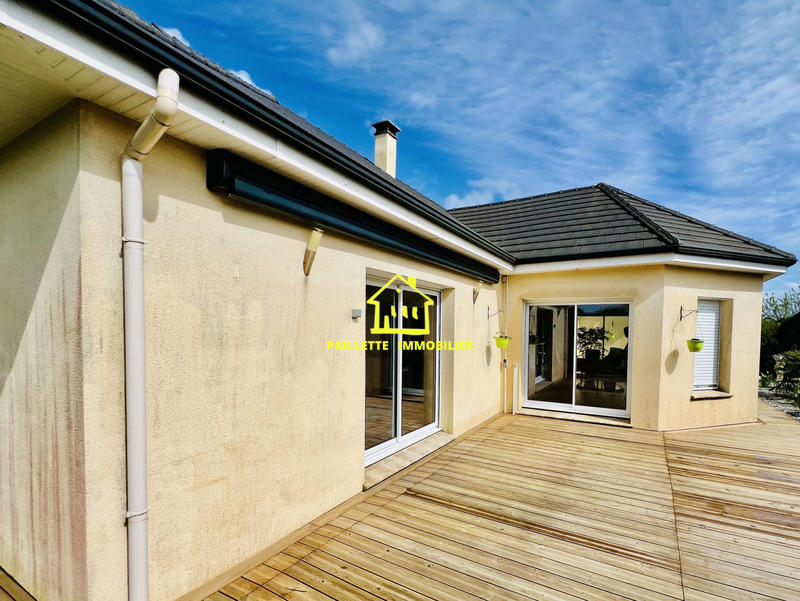 Maison traditionnelle - 200 m² - 4 pièces