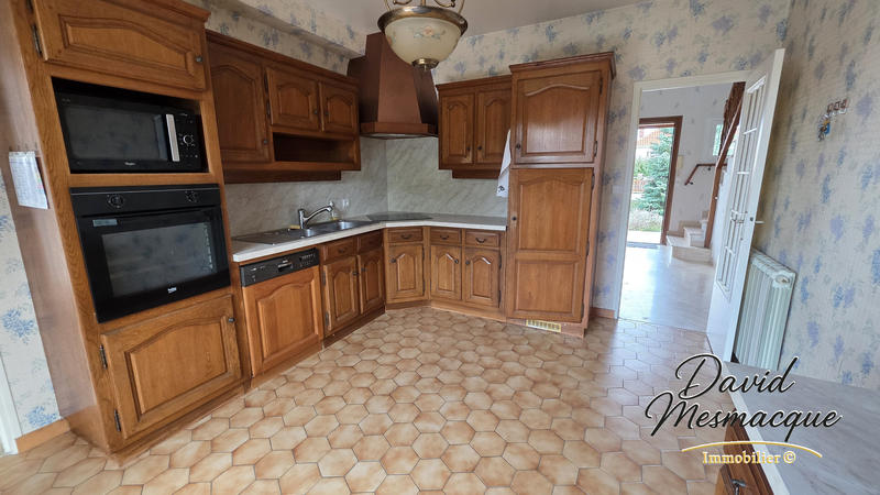 Maison - 207 m² - 9 pièces